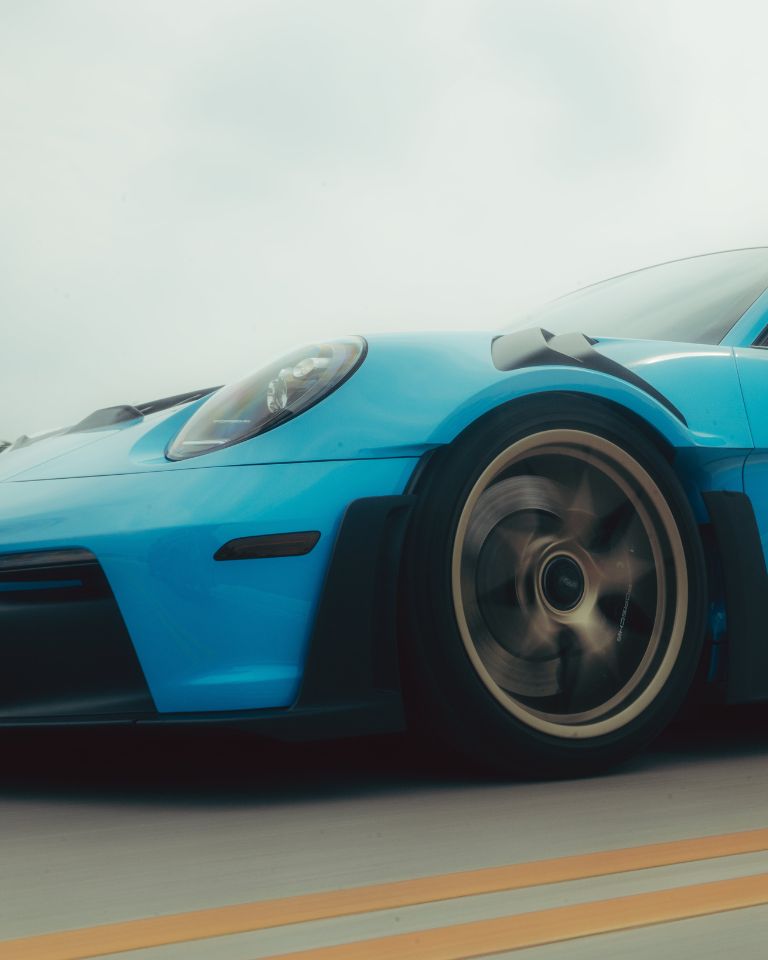 xpel-color-ppf-porsche-gt3rs-blue-front-action