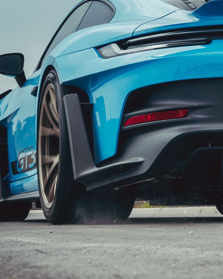 xpel-color-ppf-porsche-gt3rs-blue-road-view